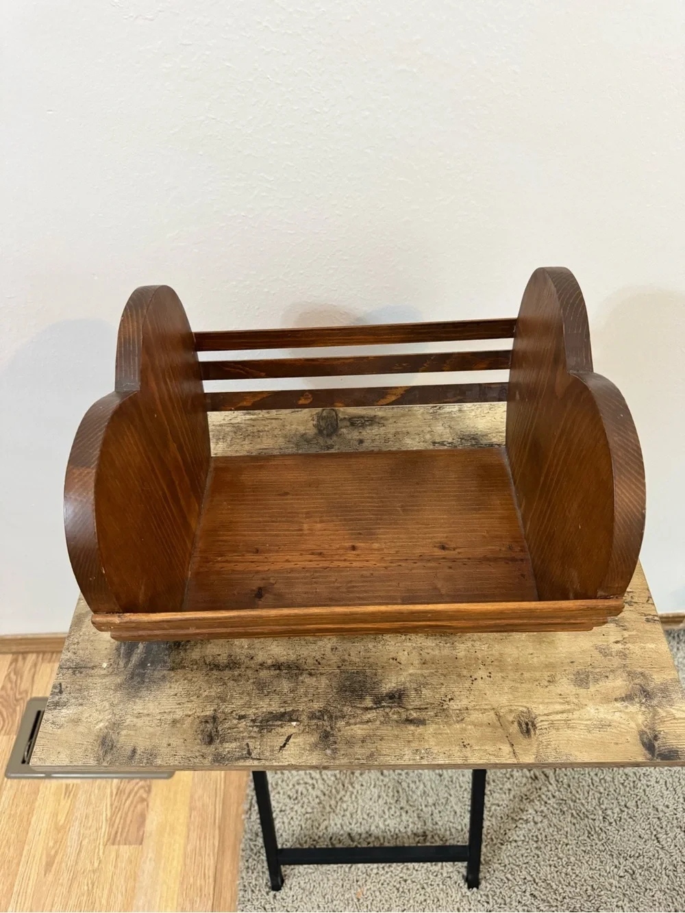Vintage Heart-Shaped Wooden Slatted Storage Crate / Magazine Rack